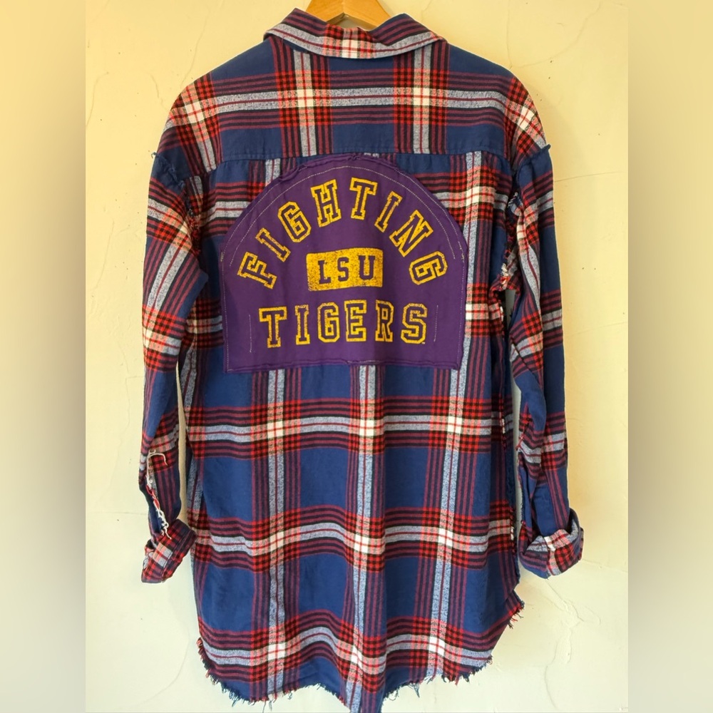 NWT OOAK UPCYCLED LSU FIGHTING TIGERS TEE & FLANNEL PURPLE / RED SZ M